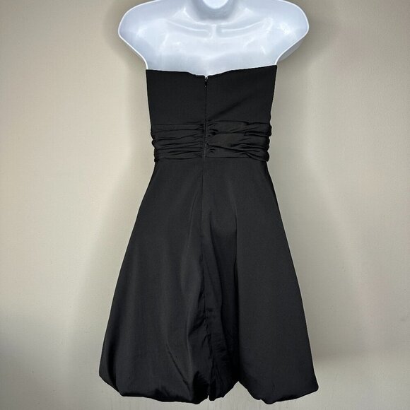 WHBM Womens Strapless LBD Party Wedding Date Bubble Hem Mini Dress in Black 8 - Picture 4 of 8